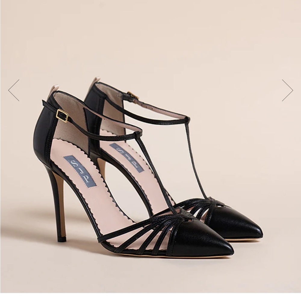 SJP by Sarah Jessica Parker Pumps in “Carrie” in a royal blue with Dust Bag!